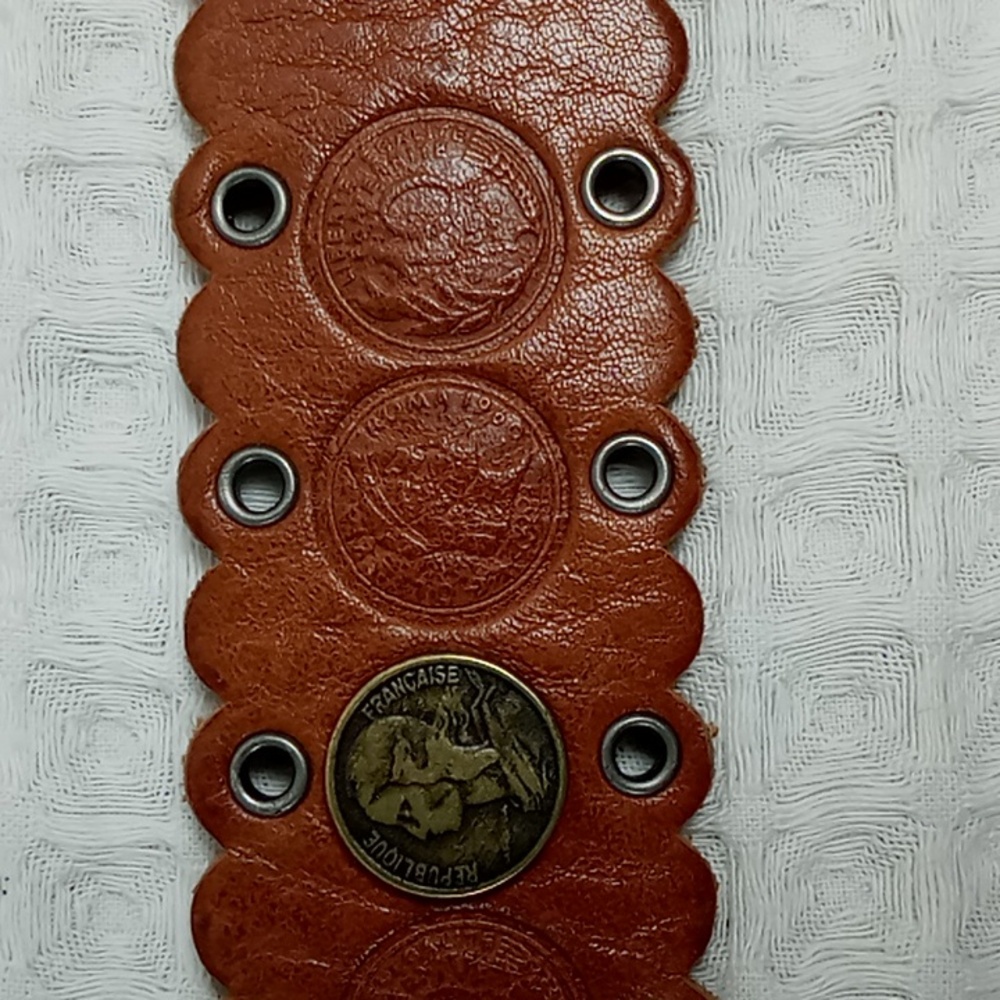 Fossil Brown Leather Belt With Coin Details Scalloped Edges And Grommets Size M - Picture 8 of 14